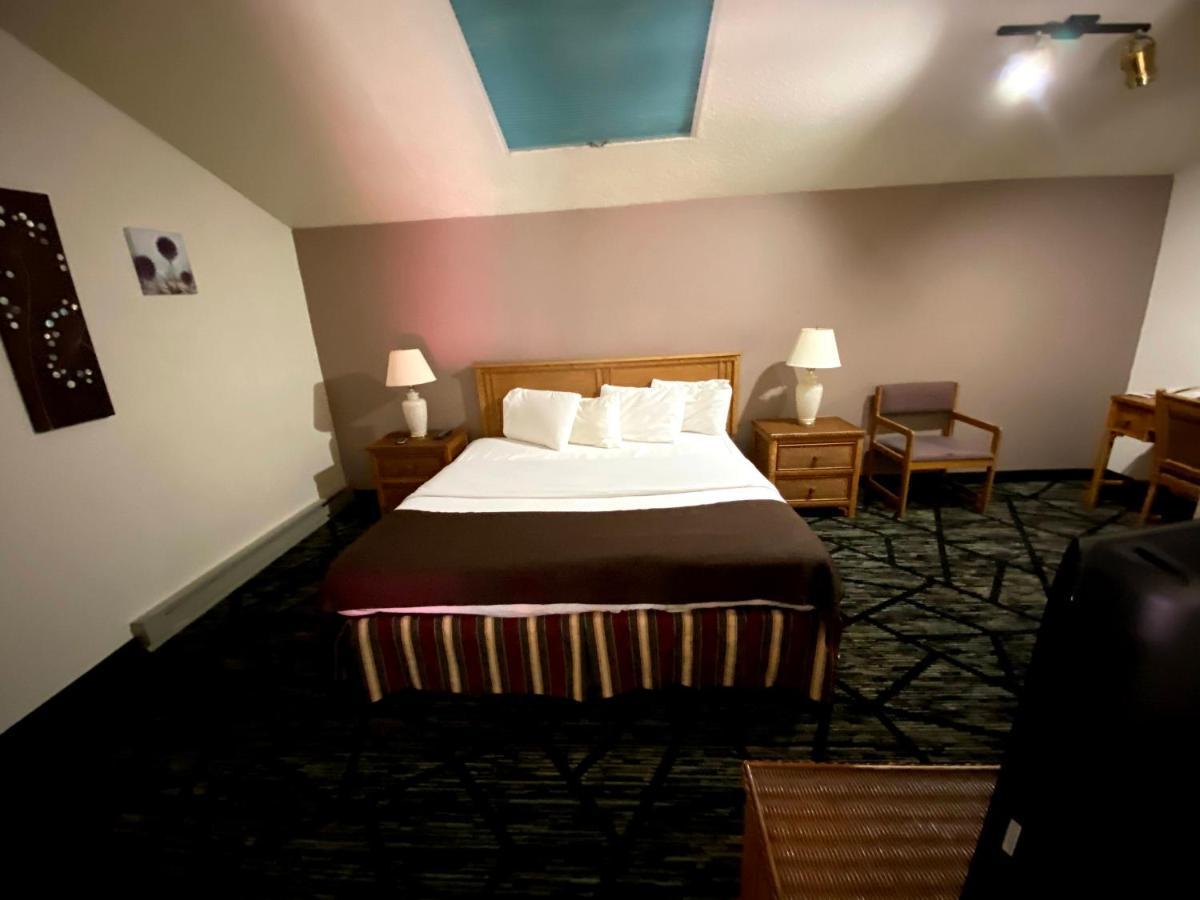 Woodland Inn & Suites Medford 外观 照片