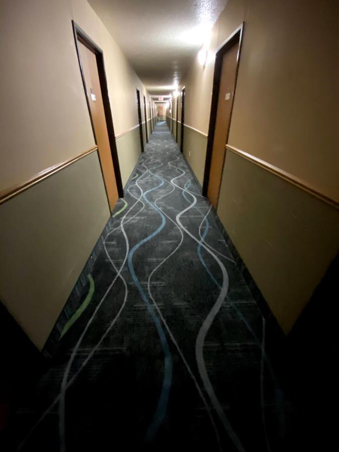 Woodland Inn & Suites Medford 外观 照片