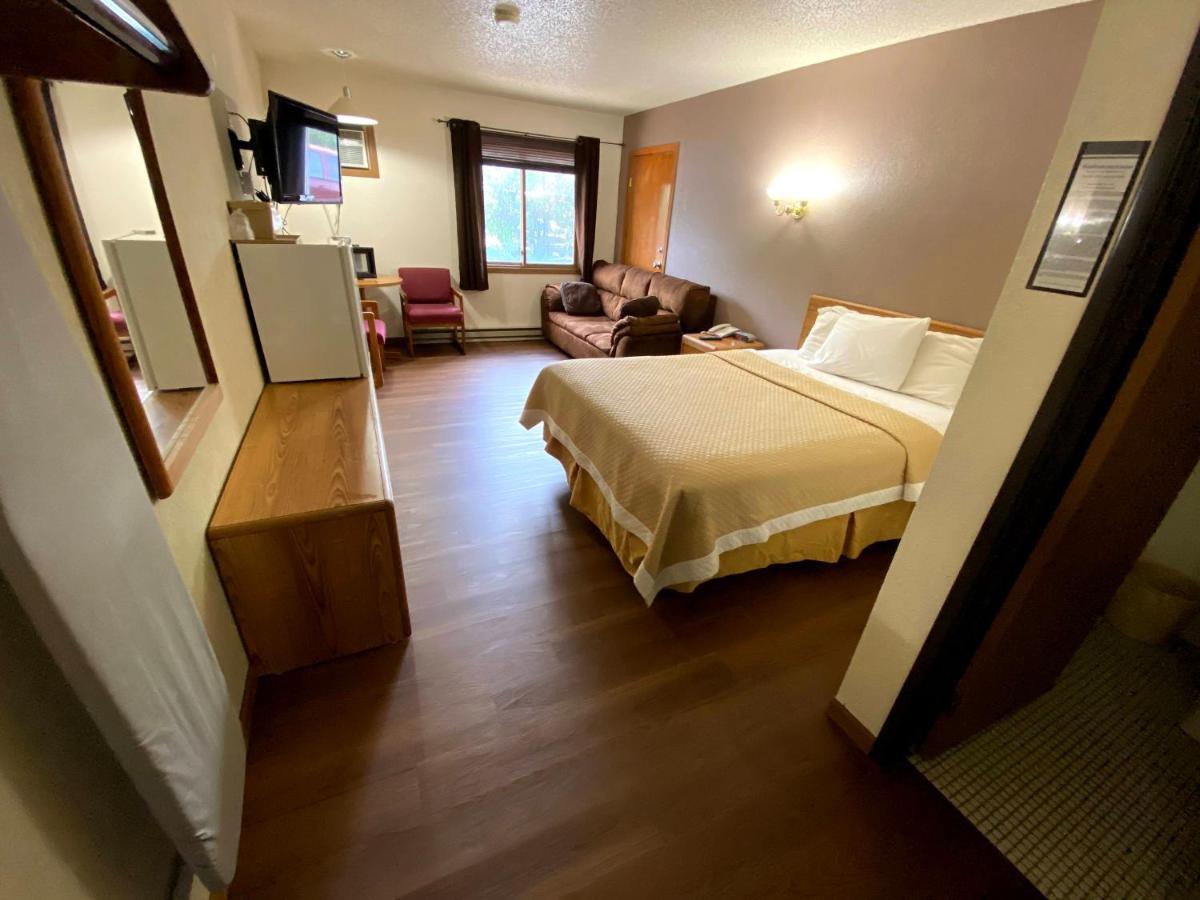 Woodland Inn & Suites Medford 外观 照片