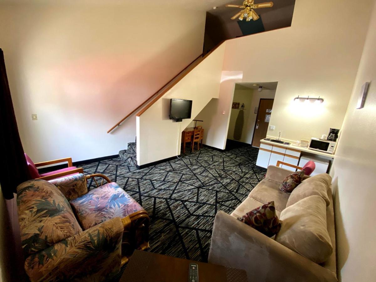 Woodland Inn & Suites Medford 外观 照片