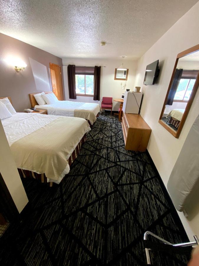 Woodland Inn & Suites Medford 外观 照片