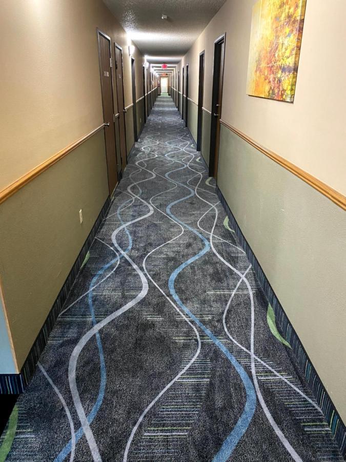 Woodland Inn & Suites Medford 外观 照片
