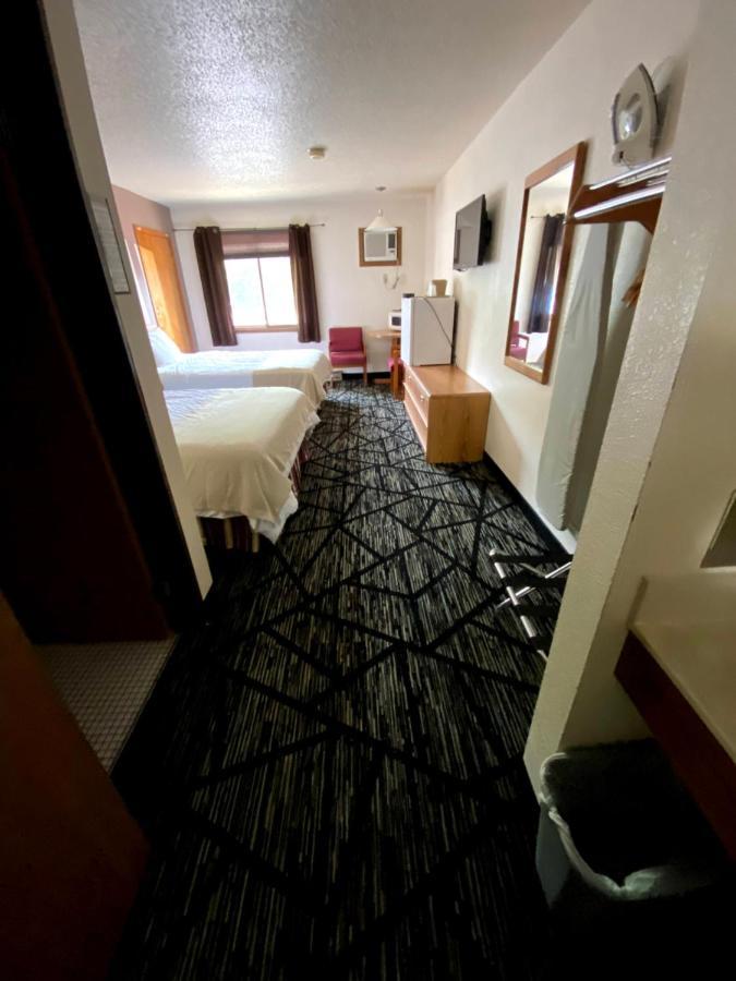 Woodland Inn & Suites Medford 外观 照片