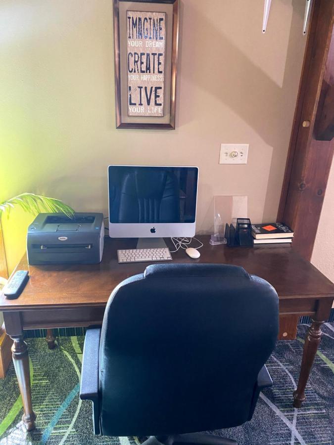 Woodland Inn & Suites Medford 外观 照片