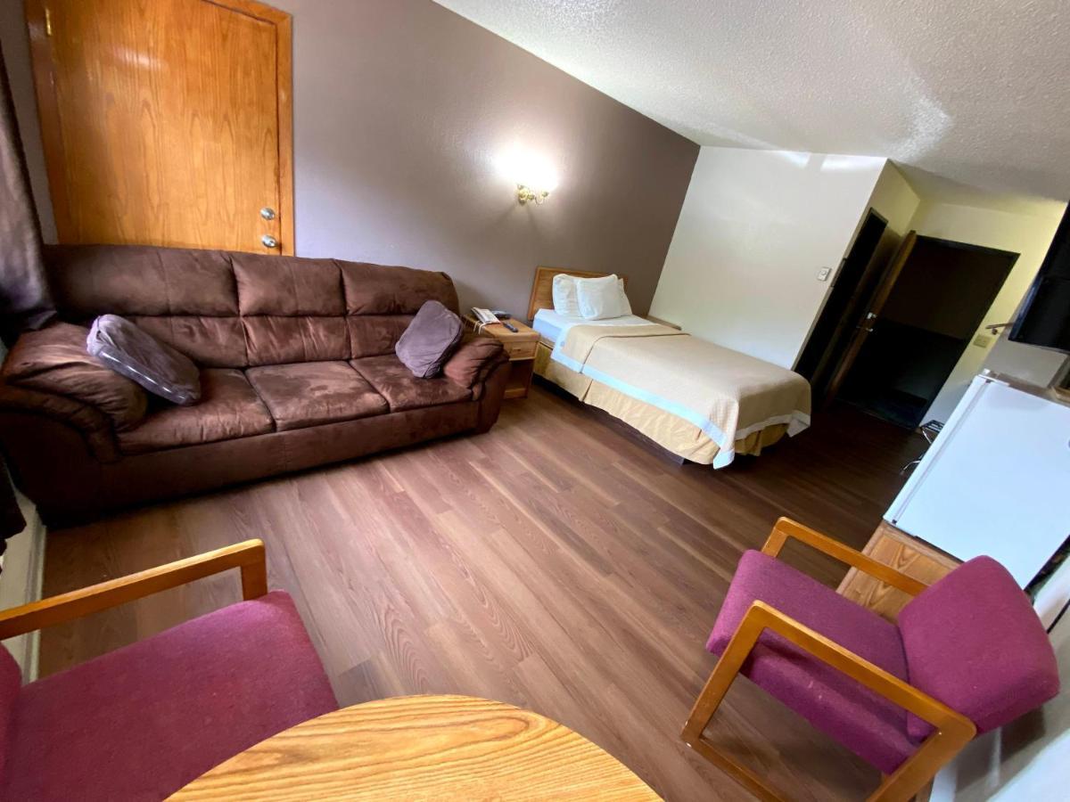 Woodland Inn & Suites Medford 外观 照片