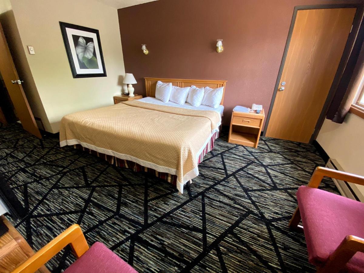 Woodland Inn & Suites Medford 外观 照片