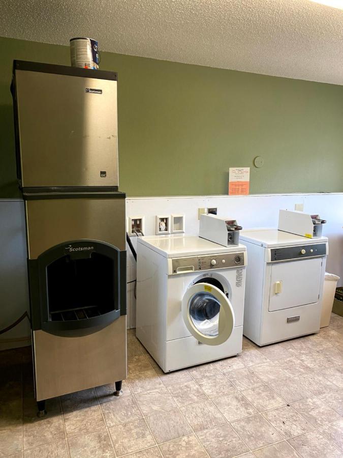 Woodland Inn & Suites Medford 外观 照片