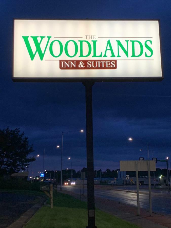 Woodland Inn & Suites Medford 外观 照片